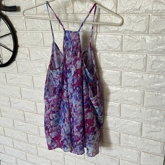 FOREVER NEW floral print top. - Picture 3 of 5